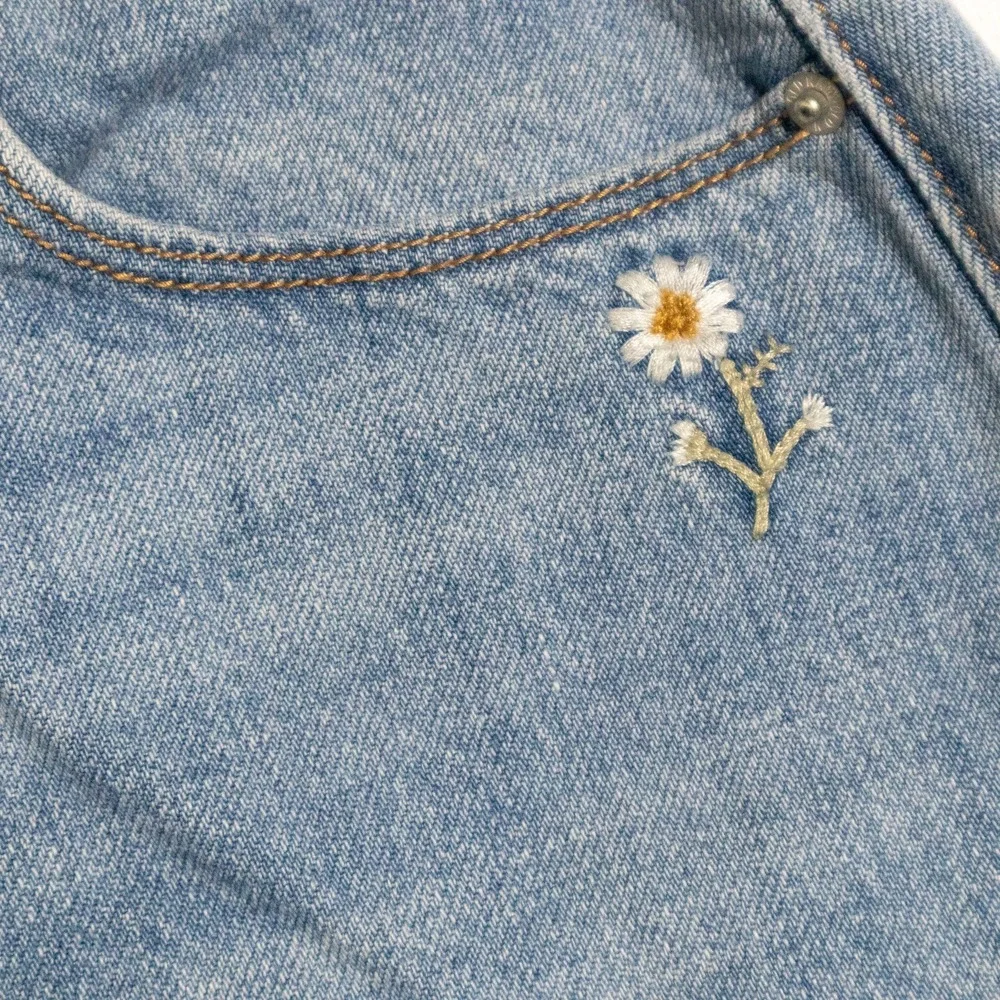 Daisy Embroidered Denim Shorts 12 Distressed Adjustable Waist Cottagecore Boho